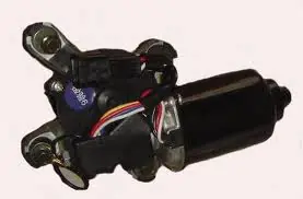 Vásárlói kedvenc DAEWOO LANOS -01 Ablaktörlő motor első bontott alkatrész