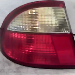 Akció DAEWOO LANOS -01 Bal hátsó lámpa 4 ajtós külső bontott alkatrész