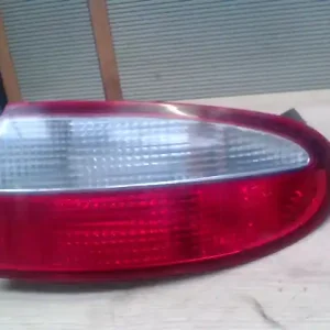 Vedd meg most DAEWOO LANOS -01 Jobb hátsó lámpa 5 ajtós bontott alkatrész