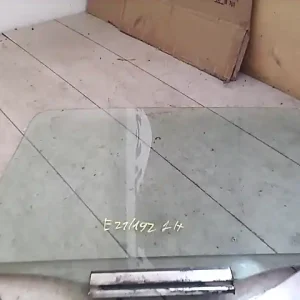 Vásárlói kedvenc DAEWOO NEXIA Jobb hátsó ajtóüveg bontott alkatrész