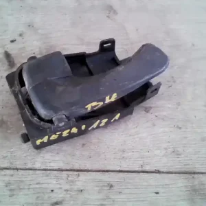 Szezonális akció DAEWOO NUBIRA 97-99 Bal hátsó belső kilincs bontott alkatrész