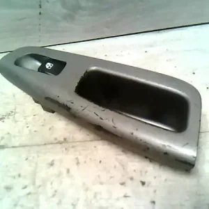 Végkiárusítás DAEWOO NUBIRA 99-03 Jobb hátsó ablakemelő kapcsoló bontott alkatrész