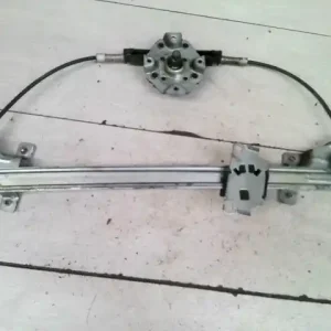 Vedd meg most DAEWOO RACER Jobb első ablakemelő szerkezet mechanikus bontott alkatrész
