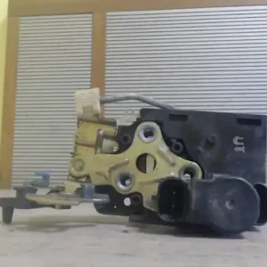 Olcsóbb DAEWOO Tacuma 02-08 Jobb hátsó ajtó zárszerkezet központi záras 5 ajtós bontott alkatrész