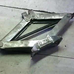 DAIHATSU APPLAUSE Autóemelő bontott alkatrész Gyors kiszállítás