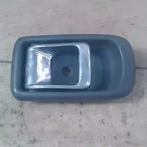 DAIHATSU APPLAUSE Bal hátsó belső kilincs 4 ajtós bontott alkatrész Ingyenes szállítás