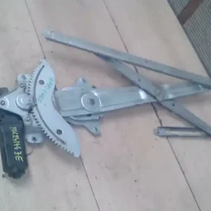 Árengedmény DAIHATSU APPLAUSE Jobb első ablakemelő szerkezet elektromos bontott alkatrész