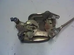 DAIHATSU CHARADE Bal első ajtó zárszerkezet mechanikus bontott alkatrész Végkiárusítás