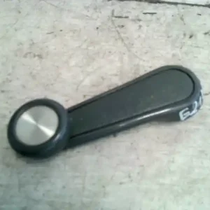 Vedd meg most DAIHATSU CHARADE -92 Ablak tekerő karbontott alkatrész