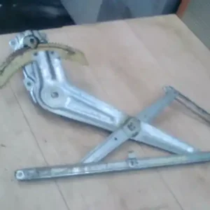 Legjobb ár DAIHATSU CHARADE -92 Bal első ablakemelő szerkezet mechanikus bontott alkatrész