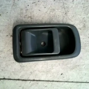 DAIHATSU CHARADE -92 Bal első belső kilincs bontott alkatrész Azonnali szállítás