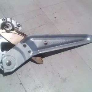 DAIHATSU CHARADE -92 Bal hátsó ablakemelő szerkezet mechanikus 5 ajtós bontott alkatrész Korlátozott ajánlat