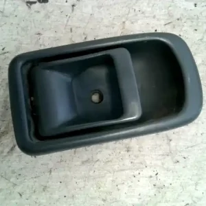 DAIHATSU CHARADE -92 Bal hátsó belső kilincs bontott alkatrész Kedvezmény