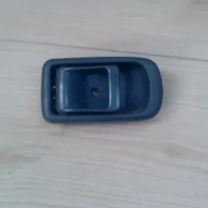 Csak ma DAIHATSU CHARADE -92 Bal hátsó belső kilincs 5 ajtós bontott alkatrész