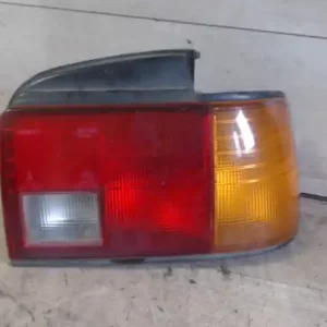 DAIHATSU CHARADE 93-96 Jobb hátsó lámpa 4 ajtós, sedan bontott alkatrész Biztonságos fizetés