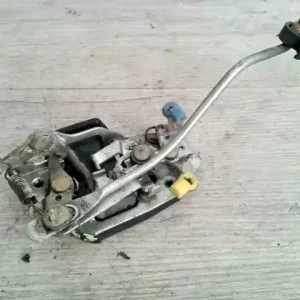 DAIHATSU COURE Jobb első ajtó zárszerkezet mechanikus bontott alkatrész Különleges ajánlat