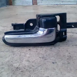 Újdonság DAIHATSU Cuore 2003-2005( L251) Jobb hátsó belső kilincs 5 ajtós bontott alkatrész