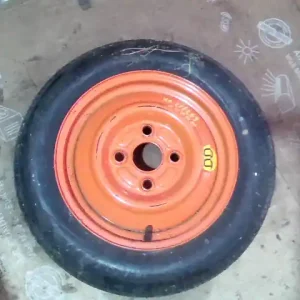 Kiárusítás DAIHATSU COURE Pótkerék 105/90 d12 bontott alkatrész