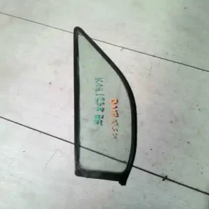 Korlátozott ajánlat DAIHATSU MOVE 94.06-99-11 Jobb első fixüveg ajtóban bontott alkatrész