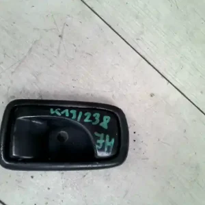 Alacsony ár DAIHATSU MOVE 94.06-99-11 Jobb hátsó belső kilincs bontott alkatrész