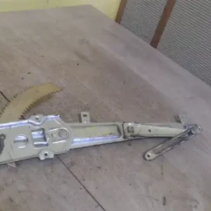 DAIHATSU TERIOS Jobb hátsó ablakemelő szerkezet mechanikus 5 ajtós bontott alkatrész Árengedmény