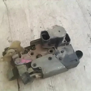 Vásárlói kedvenc FIAT BRAVA Bal első ajtó zárszerkezet központi záras bontott alkatrész