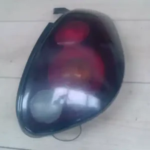 Vedd meg online FIAT BRAVO Jobb hátsó lámpa 3 ajtós bontott alkatrész