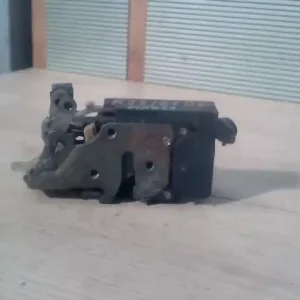 Vedd meg most FIAT MAREA Bal első ajtó zárszerkezet központi záras bontott alkatrész