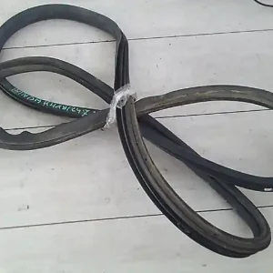 Vedd meg most FIAT Panda 03-11 Jobb hátsó ajtó kéder gumi bontott alkatrész