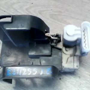 Ajánlat FIAT PUNTO I. Jobb első ajtó zárszerkezet központizáras bontott alkatrész