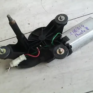 Vedd meg most FIAT PUNTO II. Ablaktörlő motor hátsó bontott alkatrész