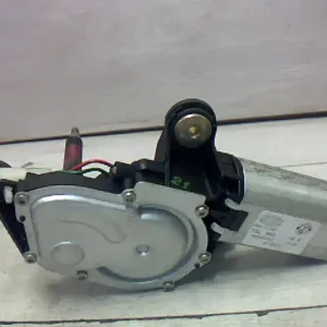 Akciós ár FIAT PUNTO II. Ablaktörlő motor hátsó 5 ajtós 3 vezetékesbontott alkatrész