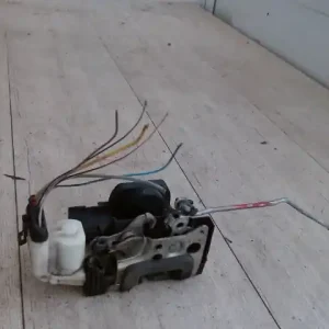 Akciós ár FIAT PUNTO II. Jobb első ajtó zárszerkezet központizáras 3 ajtós bontott alkatrész