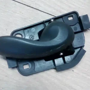 Vedd meg most FIAT PUNTO II. Jobb hátsó belső kilincs bontott alkatrész