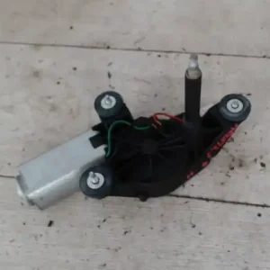 Vedd meg most FIAT PUNTO III. Ablaktörlő motor hátsó bontott alkatrész