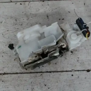 Ajánlat FIAT PUNTO III. Bal első ajtó zárszerkezet központi záras bontott alkatrész