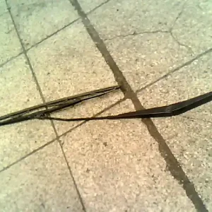 Vedd meg most FIAT STILO 01.09-06.12 Ablaktörlő kar bal első bontott alkatrész