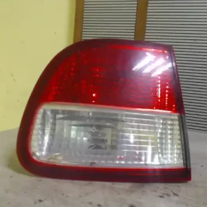 SEAT LEON 99- Bal belső hátsó lámpa 5 ajtós bontott alkatrész Olcsó