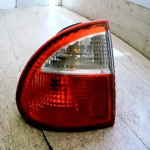 SEAT LEON 99- Bal külső hátsó lámpa bontott alkatrész Szuper akció