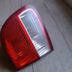 SEAT LEON 99- Jobb belső hátsó lámpa 5 ajtós bontott alkatrész Biztonságos vásárlás