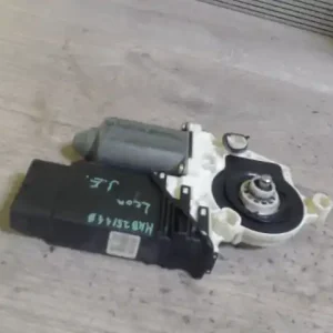 SEAT LEON 99- Jobb első ablakemelő motor bontott alkatrész Árcsökkenés