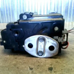 Korlátozott ajánlat SEAT LEON 99- Jobb hátsó ajtó zárszerkezet központi záras 5 ajtós, ferdehátú bontott alkatrész