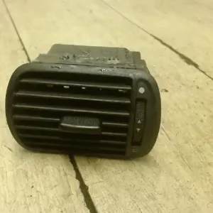 Ingyenes szállítás SEAT LEON 99- Szellőző jobb bontott alkatrész