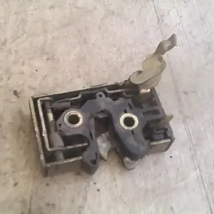 Rendeld meg most SEAT TOLEDO -99 Jobb első ajtó zárszerkezet mechanikus bontott alkatrész