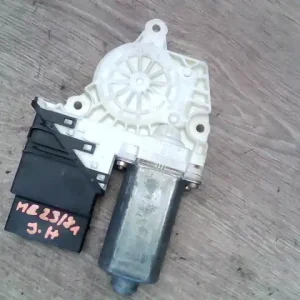 Árcsökkenés SEAT Toledo 1999.04.01-2004.09.30 Jobb hátsó ablakemelő motor bontott alkatrész