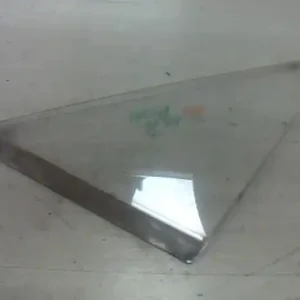 Szuper ajánlat SKODA 120 Bal első fixüveg ajtóban bontott alkatrész