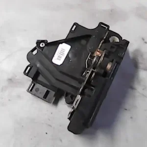 Azonnal elérhető SKODA FABIA 99-07 Bal első ajtó zárszerkezet mechanikus bontott alkatrész