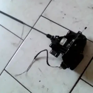 Ajánlat SKODA FABIA 99-07 Bal első ajtó zárszerkezet mechanikus bontott alkatrész