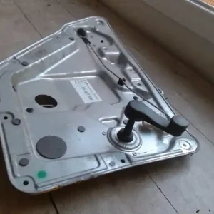 Árcsökkenés SKODA FABIA 99-07 Bal hátsó ablakemelő szerkezet mechanikus 5 ajtós bontott alkatrész