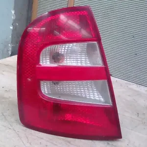 Expressz szállítás SKODA FABIA 99-07 Bal hátsó lámpa 5 ajtós bontott alkatrész